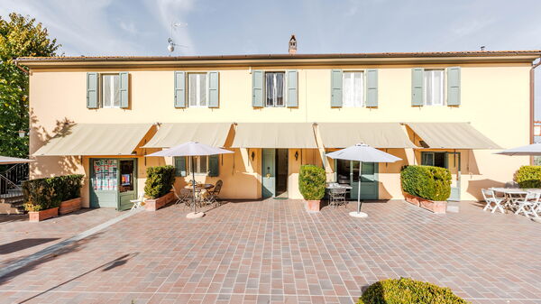 Bello Stare: Outdoor