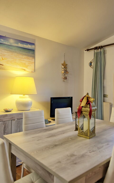 Le Dune: Dining Room