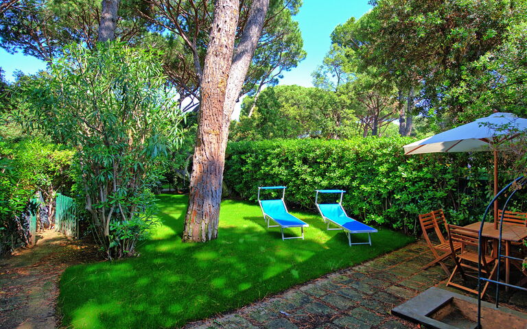 Le Dune: Building Exterior, Outdoor