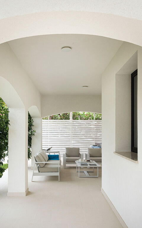 Villa Hermes: Building Exterior