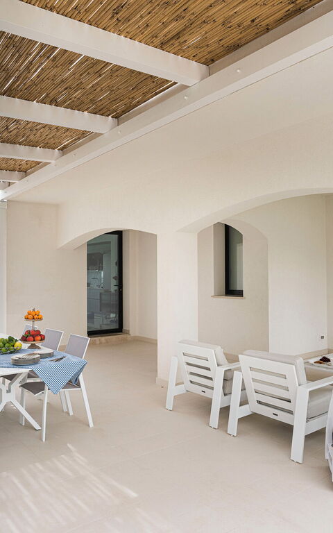 Villa Hermes: Building Exterior