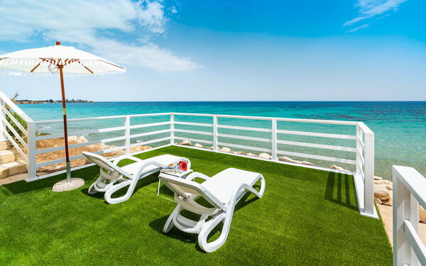 Stella Maris: Building Exterior, Garden, Outdoor, Scenic View