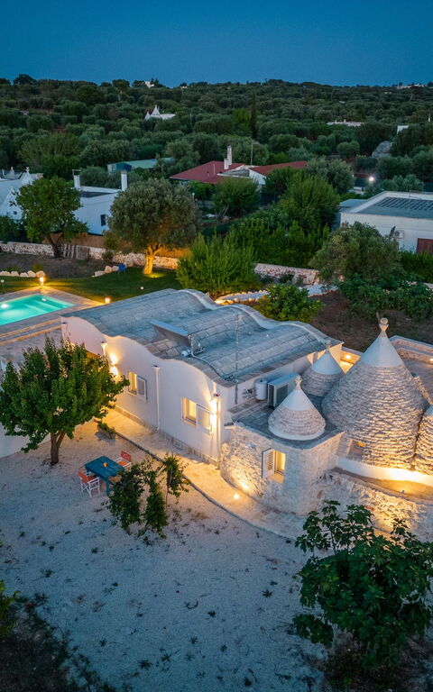 Trullo Adea: Pool, Scenic View