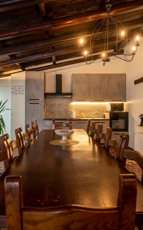 Villa Ca Viola: Dining Room, Kitchen