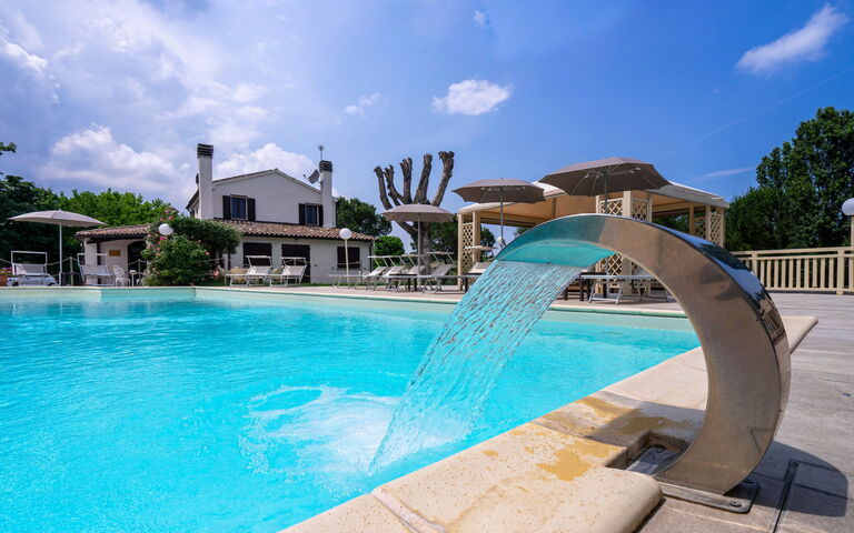 Villa Ca Viola: Building Exterior, Outdoor, Pool