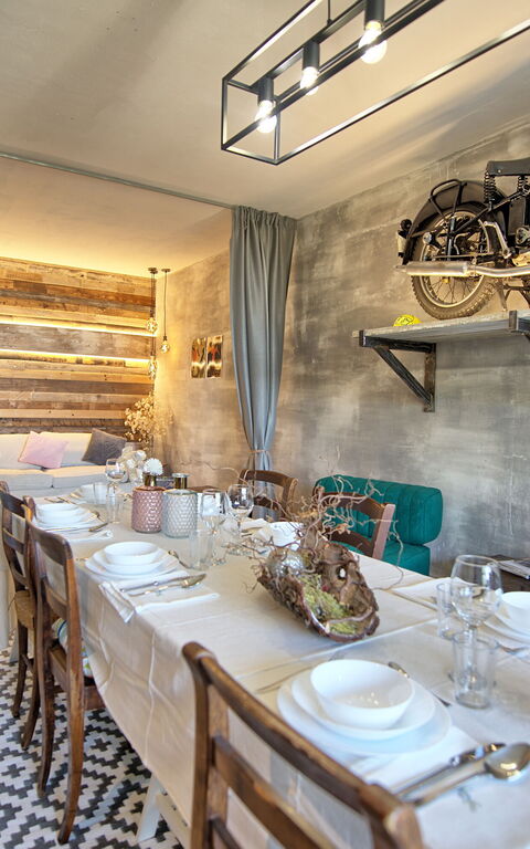 La Nocciola: Dining Room, Kitchen