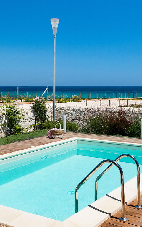 Villa San Lorenzo Fico D'india: Building Exterior, Outdoor, Pool