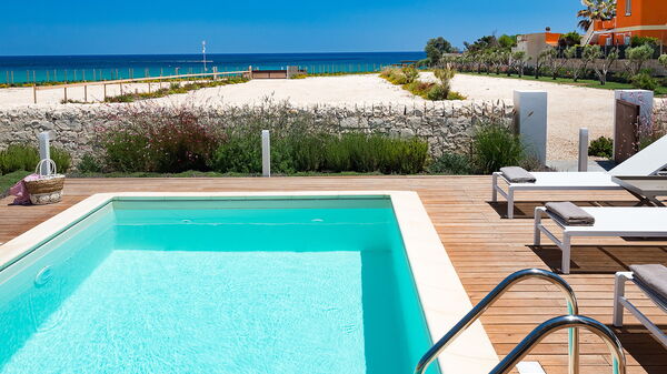 Villa San Lorenzo Fico D'India: Building Exterior, Outdoor, Pool