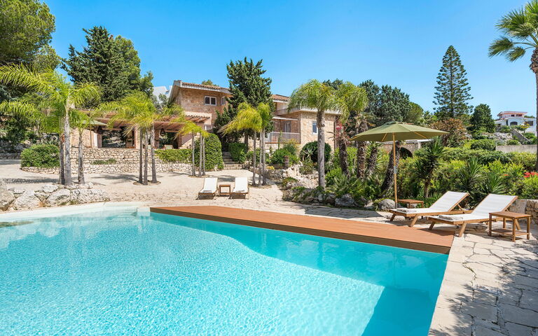 Villa Madda: Outdoor, Pool