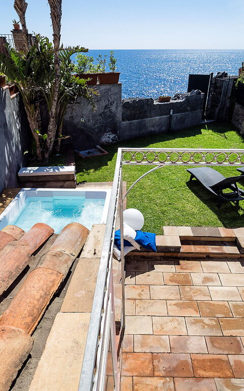 Casa Tecla: Garden, Pool