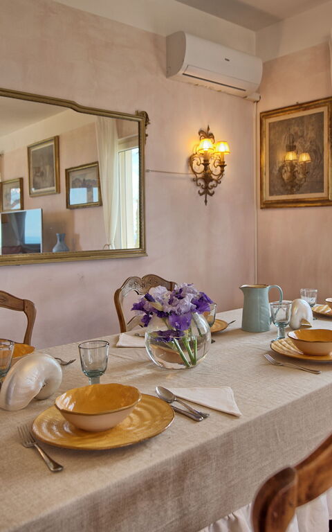 Casarosa Di Mariasole: Dining Room, Living Room