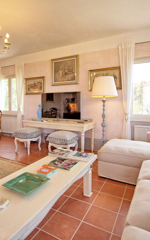 Casarosa Di Mariasole: Dining Room, Living Room