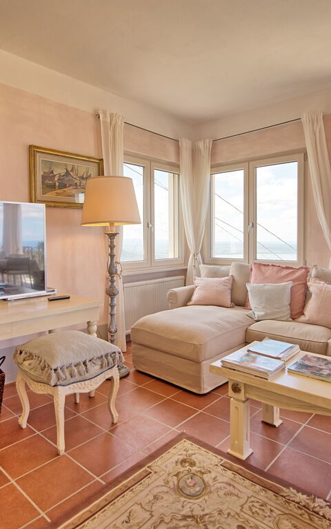 Casarosa Di Mariasole: Dining Room, Living Room