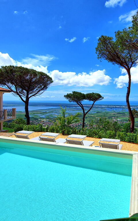 Casarosa Di Mariasole: Building Exterior, Outdoor, Pool, Scenic View