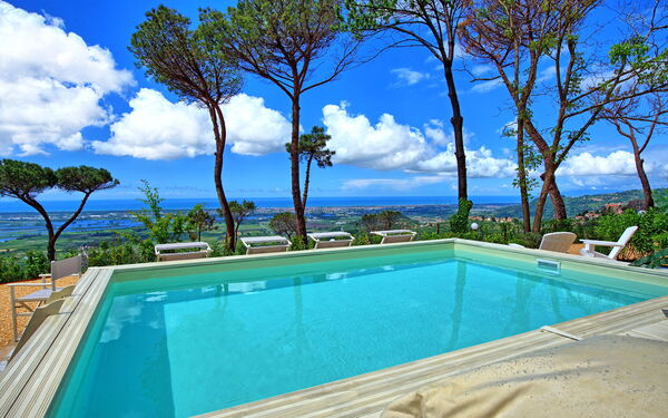 Casarosa di Mariasole: Building Exterior, Outdoor, Pool, Scenic View