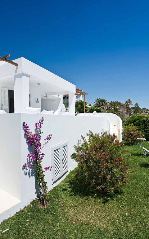 Casa Blu: Building Exterior, Garden, Outdoor, Scenic View, Summer