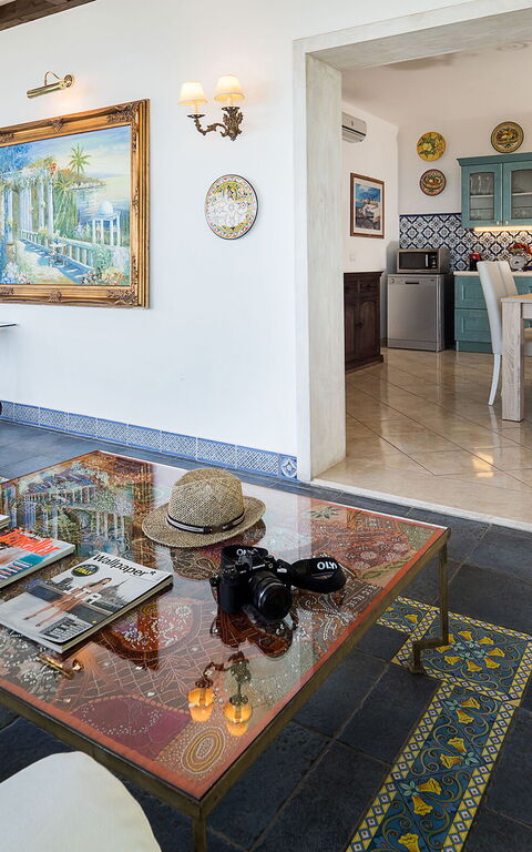 Buena Vista: Living Room