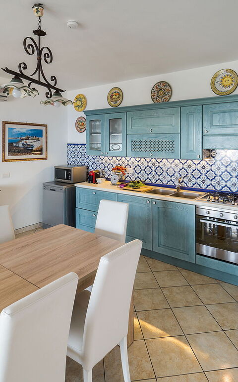 Buena Vista: Kitchen