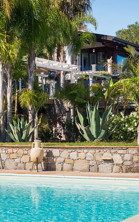 Buena Vista: Building Exterior, Garden, Outdoor, Pool