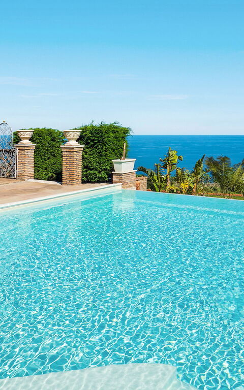 Buena Vista: Building Exterior, Outdoor, Pool, Scenic View