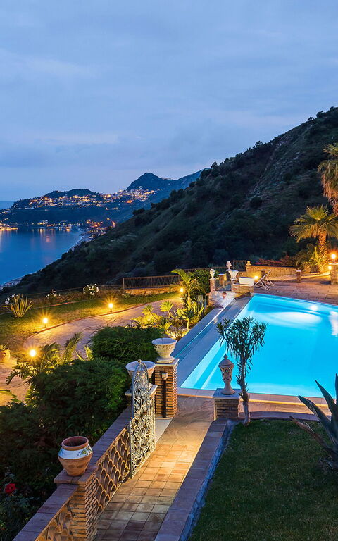 Buena Vista: Building Exterior, Outdoor, Pool, Scenic View