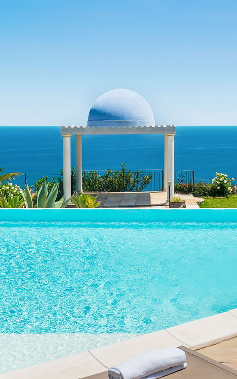 Buena Vista: Building Exterior, Outdoor, Pool, Scenic View