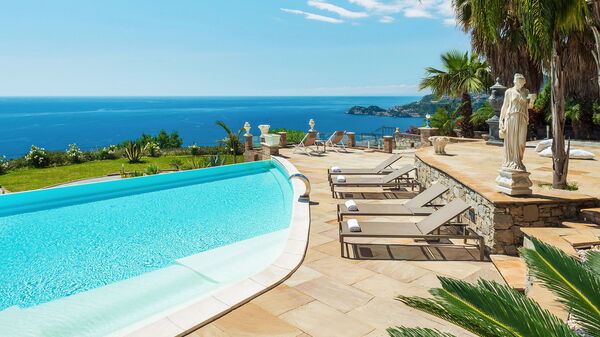 Buena Vista: Building Exterior, Outdoor, Pool, Scenic View
