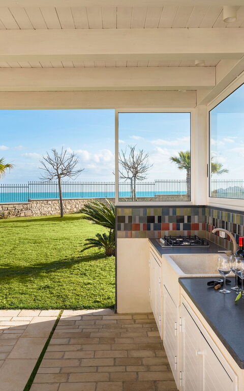 Villa Azulea: Balcony / Terrace / Patio, Garden