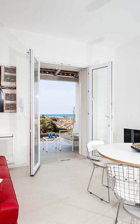 Villa Capo Passero: Kitchen, Living Room