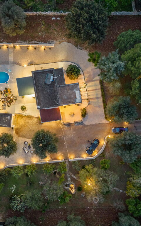 Villa Narkive: Building Exterior