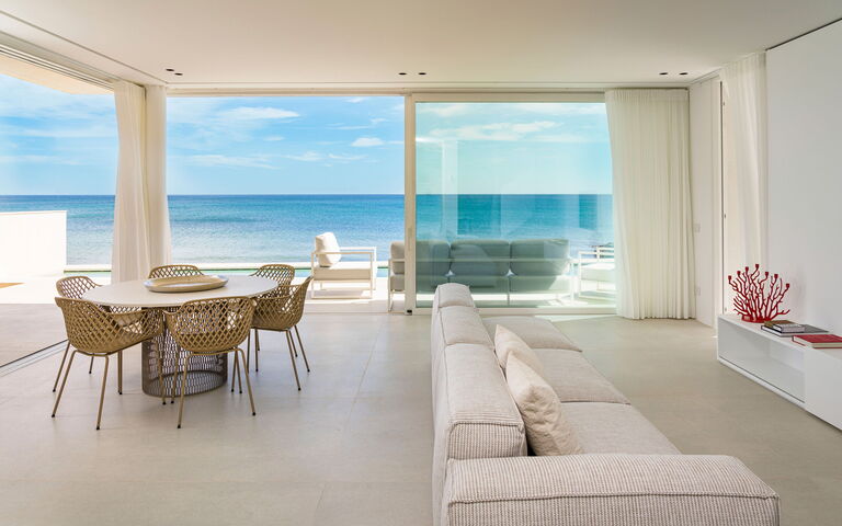 Bedda Matri: Living Room