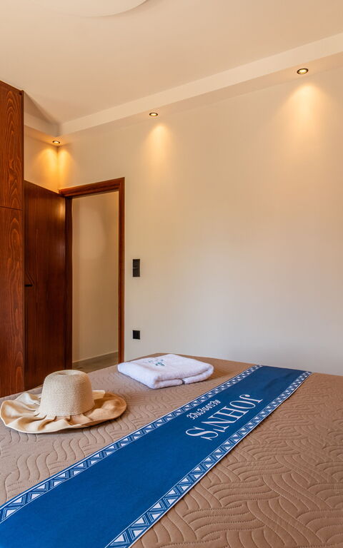 John Residence: Bedroom