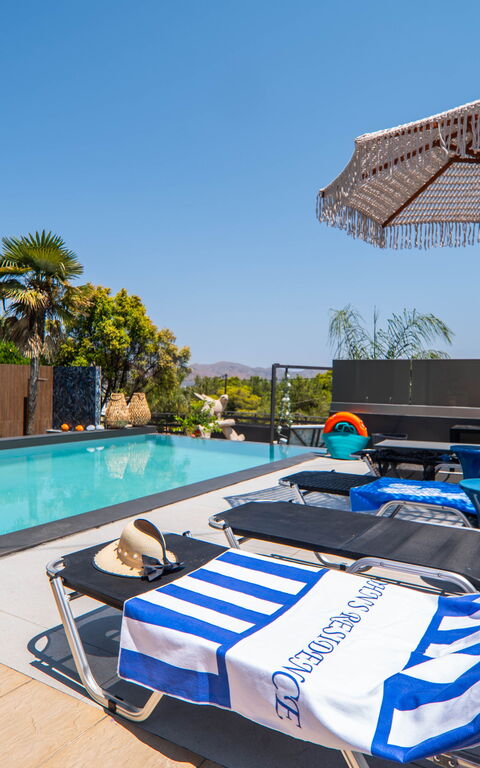 John Residence: Outdoor, Pool