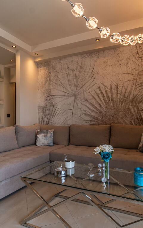 John Residence: Living Room