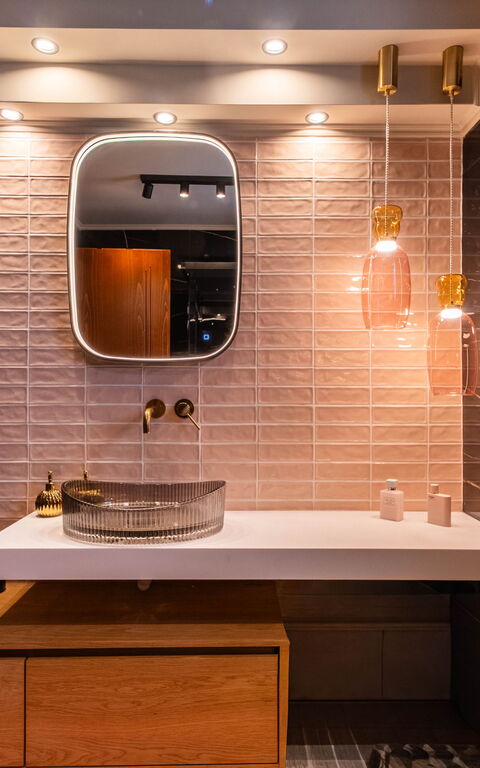 John Residence: Bathroom
