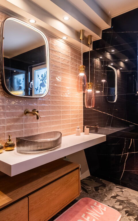John Residence: Bathroom