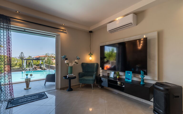 John Residence: Living Room