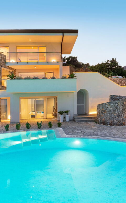 Baya Bella: Building Exterior, Outdoor, Pool