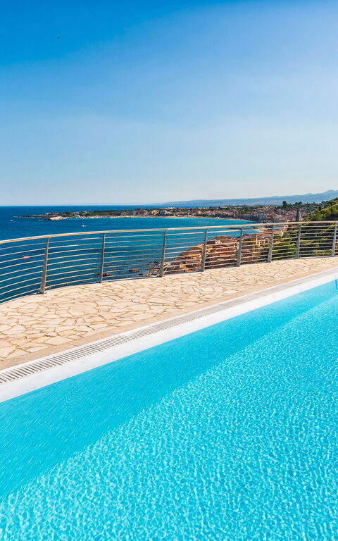 Baya Bella: Building Exterior, Outdoor, Pool, Scenic View