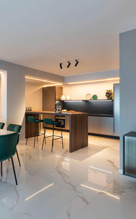 Baya Bella: Dining Room, Living Room