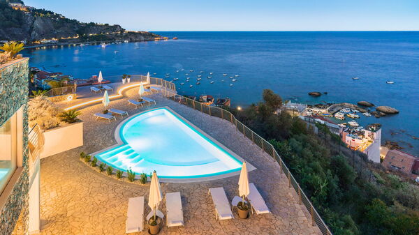 Baya Bella: Building Exterior, Outdoor, Pool, Scenic View