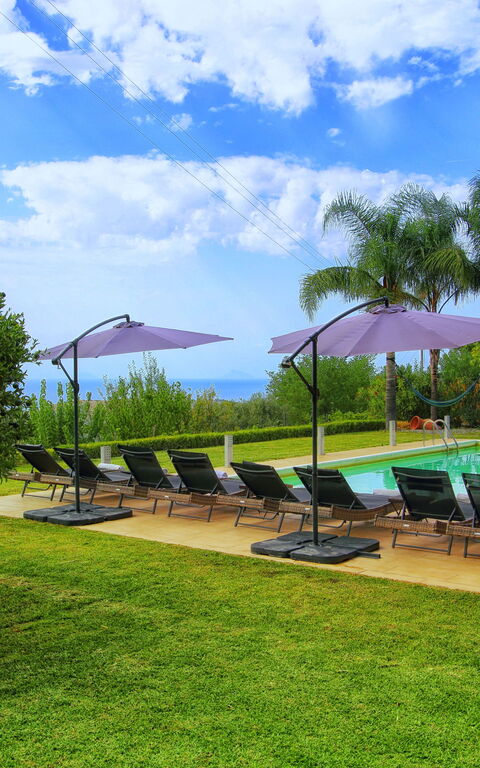 Villa Malu: Building Exterior, Garden, Outdoor, Pool