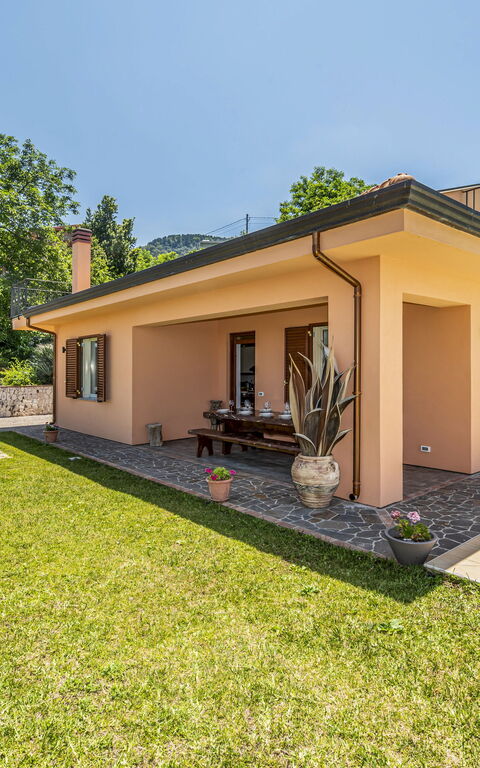 Villa Malu: Building Exterior, Garden, Outdoor, Pool