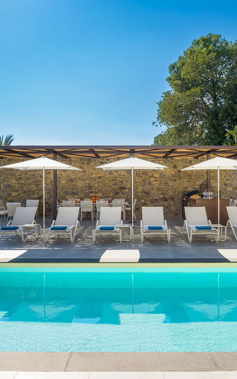 Zagara Bianca: Building Exterior, Outdoor, Pool