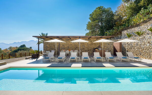 Zagara Bianca: Building Exterior, Outdoor, Pool