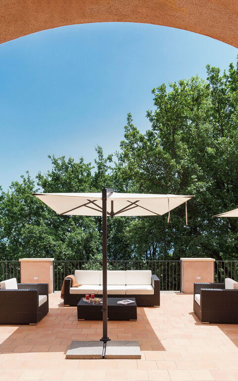 Tenuta Della Contea: Balcony / Terrace / Patio, Building Exterior, Outdoor