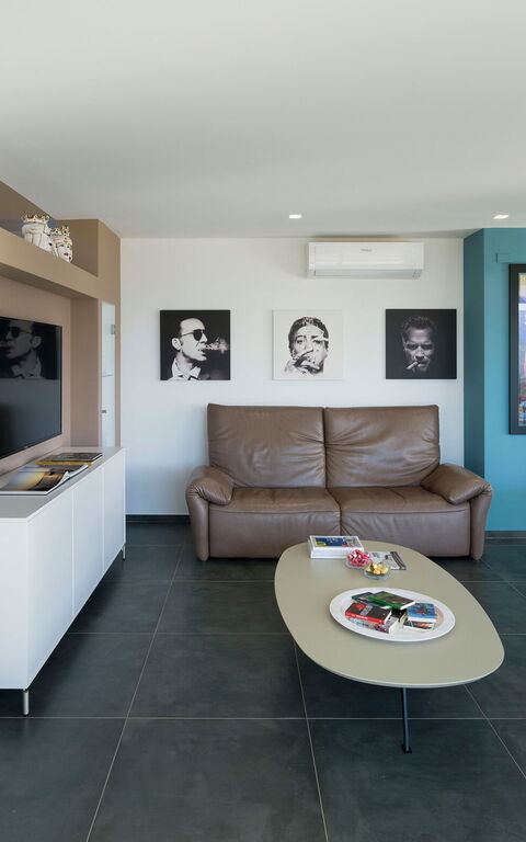 Villa Dolce: Living Room