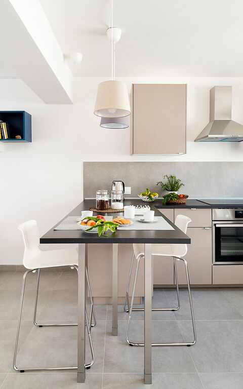 Diantha: Kitchen, Living Room