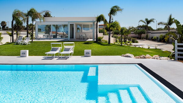 Diantha: Building Exterior, Garden, Outdoor, Pool