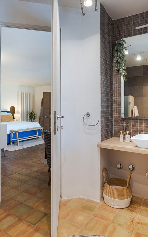 Pigna Blue: Bathroom